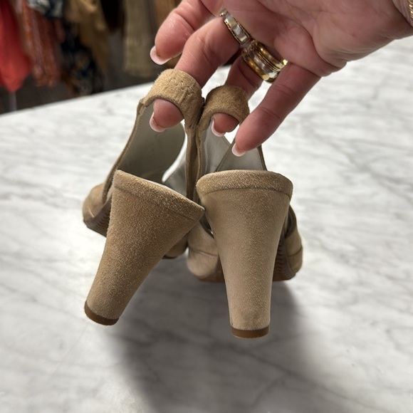 Eric Michael Tan Suede Peru Sandal Size 37 - Picture 3 of 8